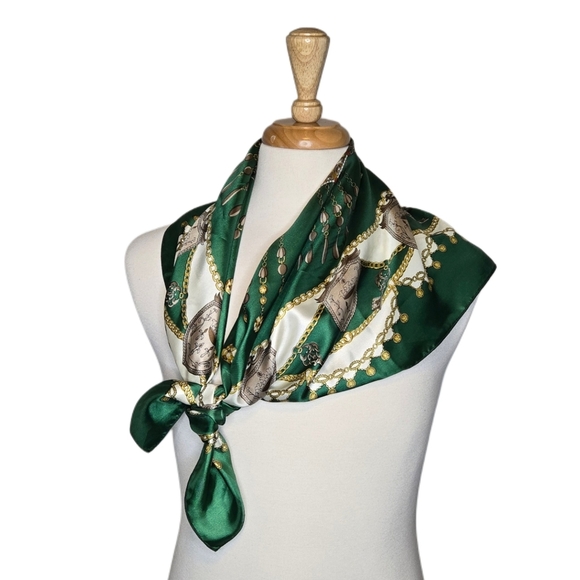 Vintage Wearable Art Military Knights Key 80s Scarf Wrap - Picture 1 of 6
